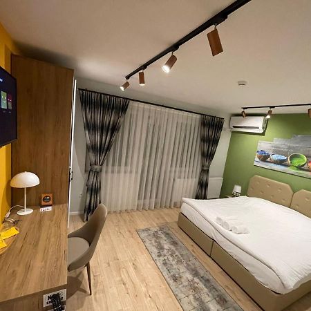 Avenue Apartment พริสตีนา ภายนอก รูปภาพ